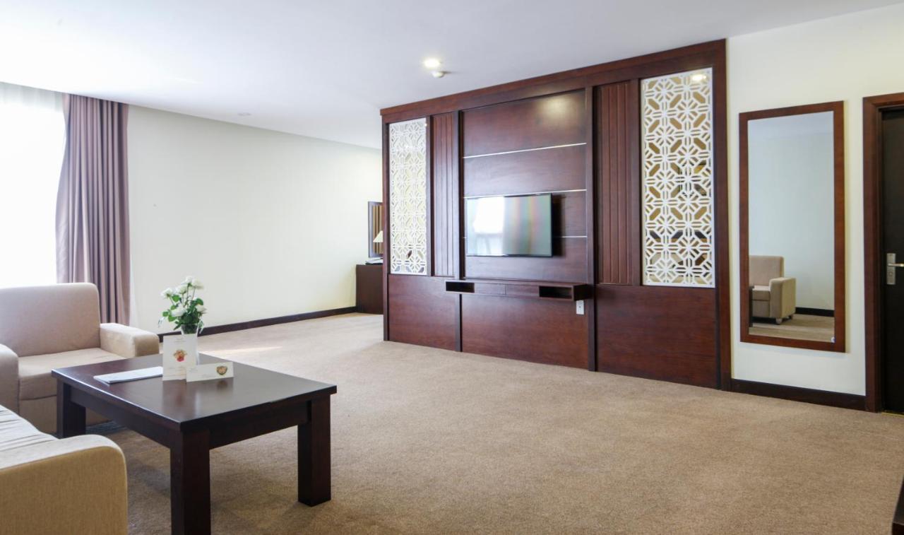 Muong Thanh Grand Quang Tri Hotel Bagian luar foto