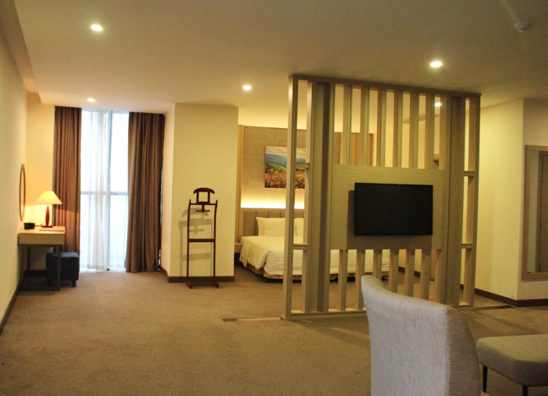 Muong Thanh Grand Quang Tri Hotel Bagian luar foto
