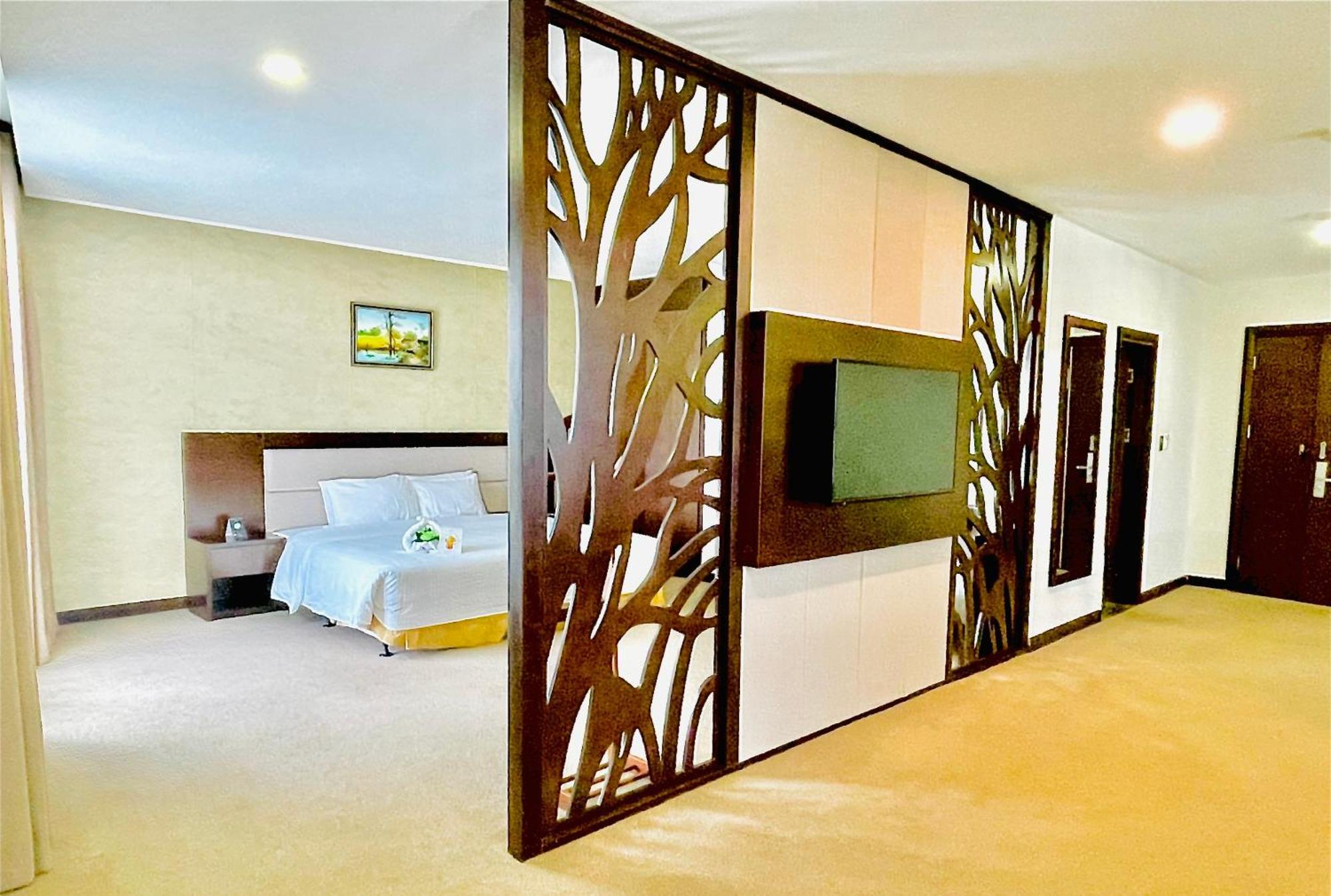Muong Thanh Grand Quang Tri Hotel Bagian luar foto