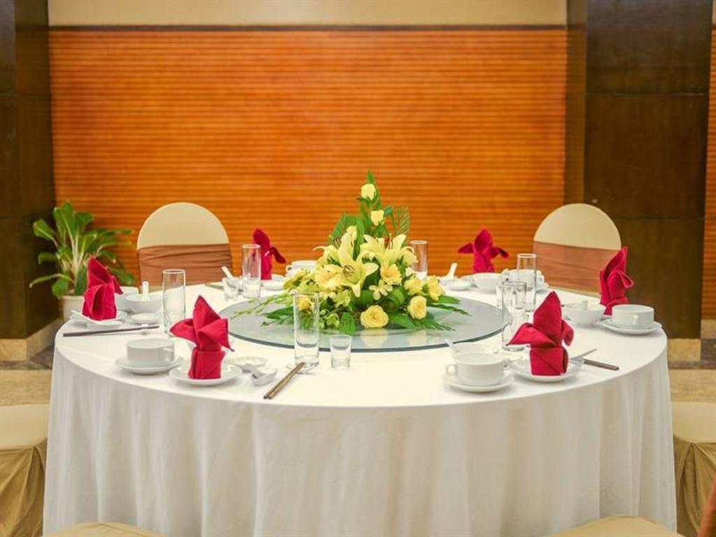 Muong Thanh Grand Quang Tri Hotel Bagian luar foto